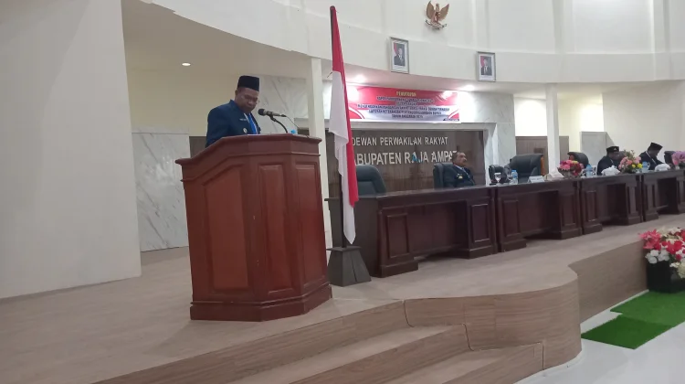 Beri Sejumlah Rekomendasi, Lima Fraksi DPRK Terima LKPJ Bupati Raja Ampat