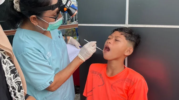 HUT ke-12 UT Sorong Hadirkan Donor Darah hingga Pemeriksaan Kesehatan Gratis