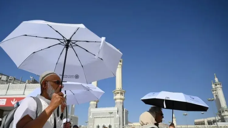Waspada, Tiga Kelompok Ini Rawan Terkena Serangan Heatstroke ketika Haji