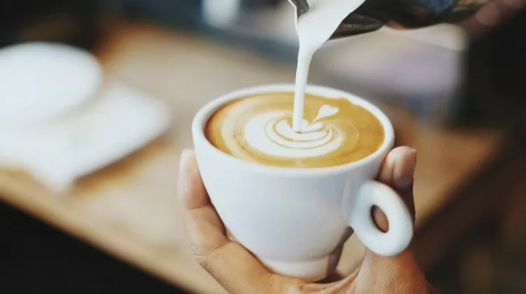 Waktu Terbaik Minum Kopi agar Tetap Sehat