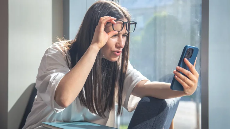 Memori Ponsel Penuh Bikin Kinerja Handphone Lemot