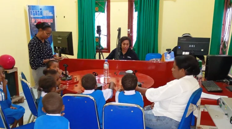 Edukasi Pesan Bijak 'Kisah Kebun Sayur Tini' oleh Madam Yosina