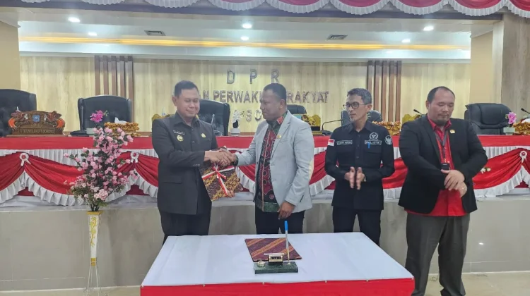 Rapat Paripurna DPR Kota Sorong Bahas Evaluasi Kinerja Pemerintah Daerah 2025