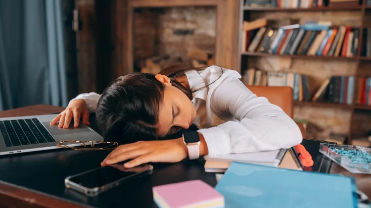 Mahasiswa Diminta Atur Waktu Demi Pola Tidur Sehat