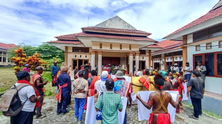 Masyarakat Adat Nasawat Sorong Selatan Tolak Tegas Pengelolaan Hutan Sosial