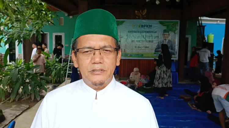 Senator DPD RI - H. Hartono Menyalurkan Sejumlah Hewan Qurban