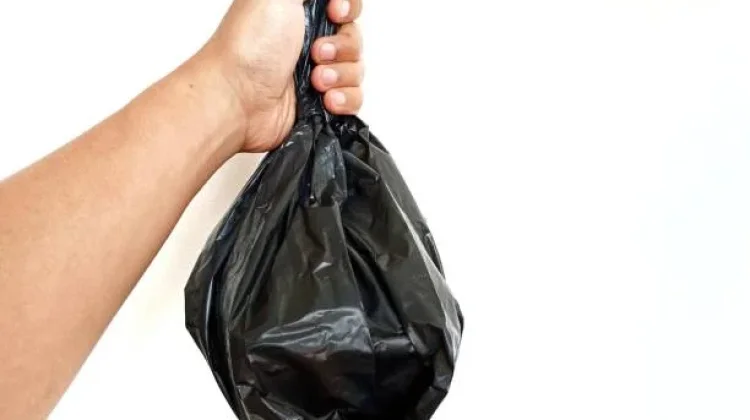 Bahaya Kantong Plastik Hitam untuk Bungkus Makanan, Ini Penjelasannya