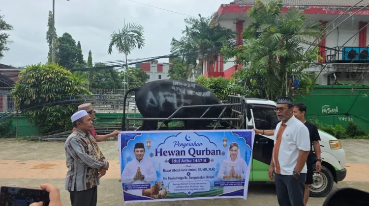 Keluarga AFU dan Partai Demokrat Serahkan Sapi Qurban ke Sejumlah Masjid