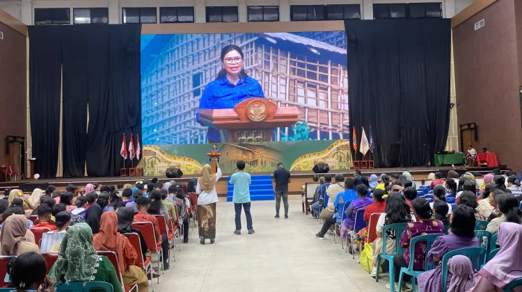 Kadisdik Ajak Lulusan SMP Negeri 1 Kota Sorong Jadi Generasi Pembawa Perubahan