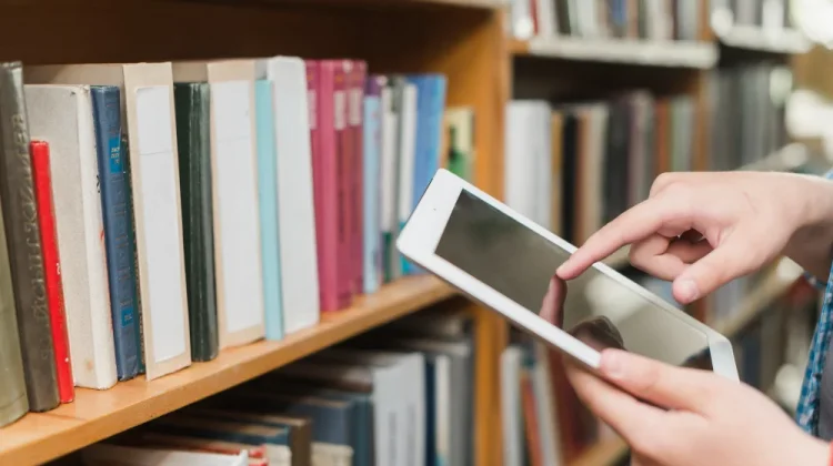 Akademisi Soroti Darurat Literasi Digital di Indonesia Timur