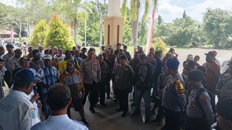 Dihadapan Masyarakat, Sekda Sorong Buka Mekanisme Pengelolaan Dana DBH Migas