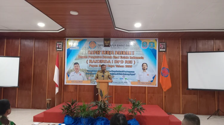 Buka Rakerda DPD REI di Raja Ampat, Wagub Ingatkan Soal Pembangunan Berkelanjutan