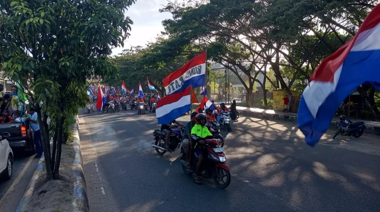 Konvoi Kendaraan Warnai Euforia Piala Dunia di Sorong