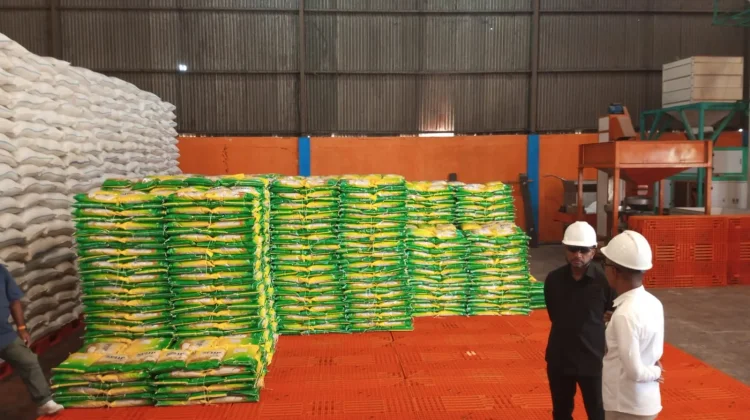 Bulog Sorong Jamin Harga Beras dan Minyak Goreng Tetap Stabil