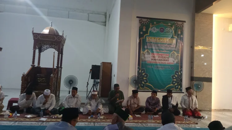 Sambut Tahun Baru Islam, Umat Muslim Raja Ampat Gelar Istigasah di Masjid Agung