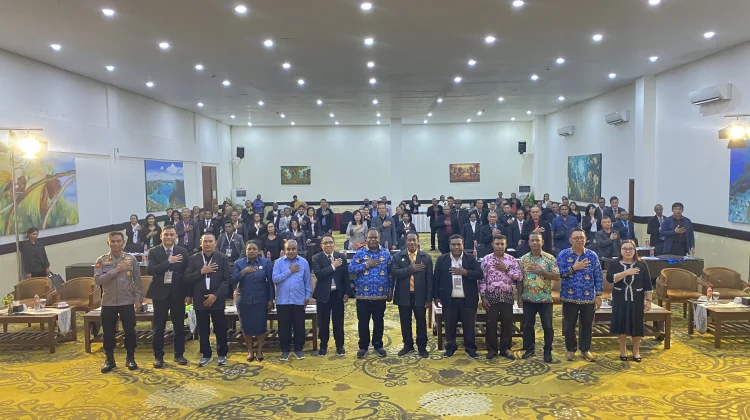 Gubernur Elisa Kambu Ajak Gembala GBI Tinggalkan Ego dan Perkuat Persatuan