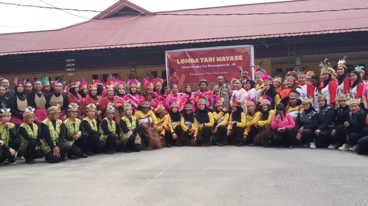 Lomba Tari Wayase Meriahkan Rangkaian HUT ke-80 Bhayangkara di Polres Raja Ampat