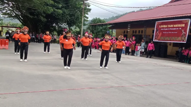Lomba Tari Wayase Meriahkan Rangkaian HUT ke-80 Bhayangkara di Polres Raja Ampat