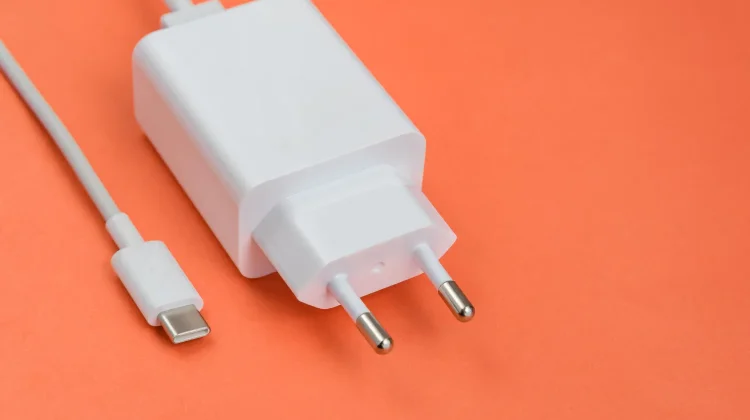 sebelum Membeli Charger Baru, Ketahui Hal Penting Ini