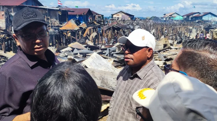 Wali Kota Sorong Tinjau Lokasi Kebakaran dan Siapkan Penanganan Darurat