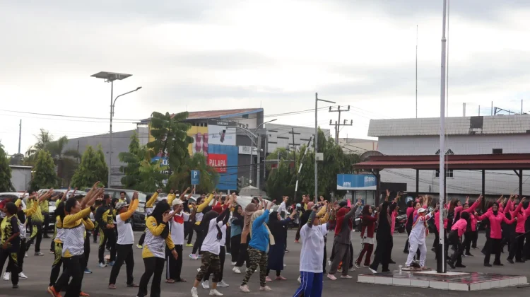 Polresta Sorong Kota Melaksanakan Olahraga Bersama Masyarakat