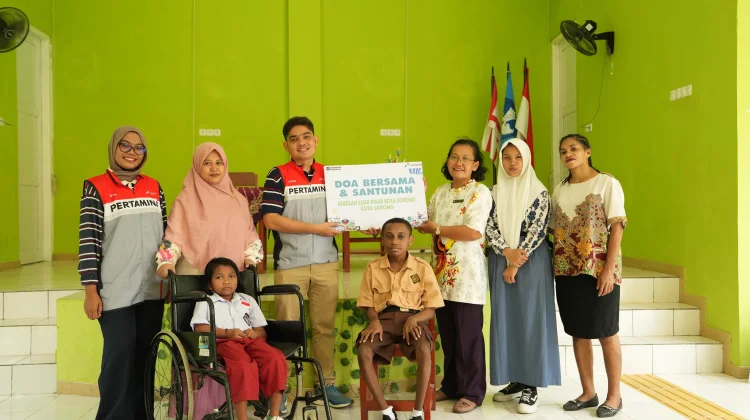 Pertamina Patra Niaga Kilang Kasim Berbagi Keceriaan Bersama Murid SLB Sorong