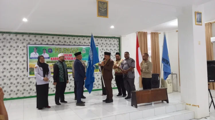 Wakil Bupati Lepas Kafilah MTQ Raja Ampat  Berlomba di Tingkat Provinsi
