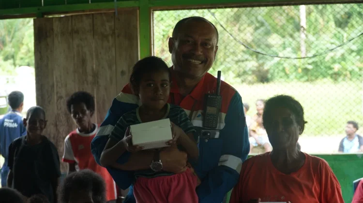 Aksi Sosial Pertamina Berkah Kilang Kasim Diwarnai Sentuhan Hangat Masyarakat