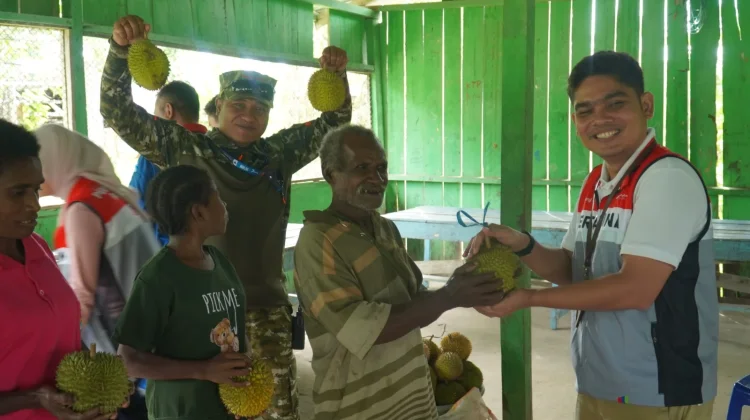 Aksi Sosial Pertamina Berkah Kilang Kasim Diwarnai Sentuhan Hangat Masyarakat