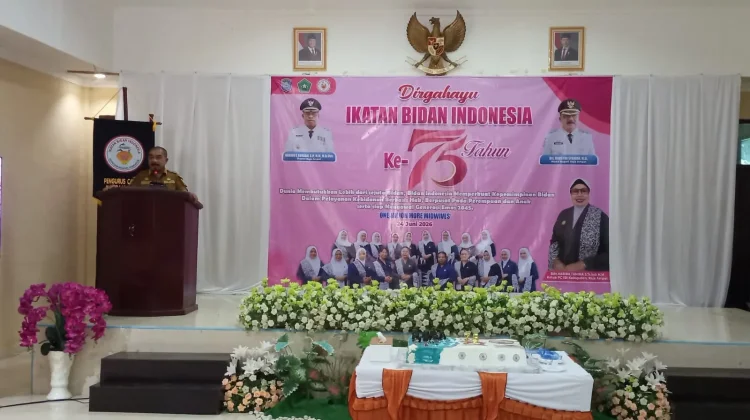 IBI Raja Ampat Peringati HUT ke-75, Dorong Bidan Berikan Pengabdian Terbaik