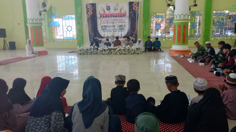 Peringati Hari Assyuro, PHBI dan Pemkab Raja Ampat Santuni 75 Anak Yatim