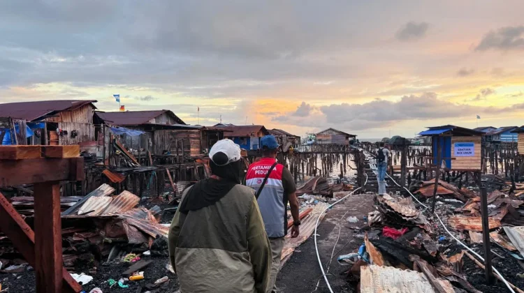 Ringankan Duka Kebakaran Sorong, Kilang Kasim Gandeng Generasi Muda