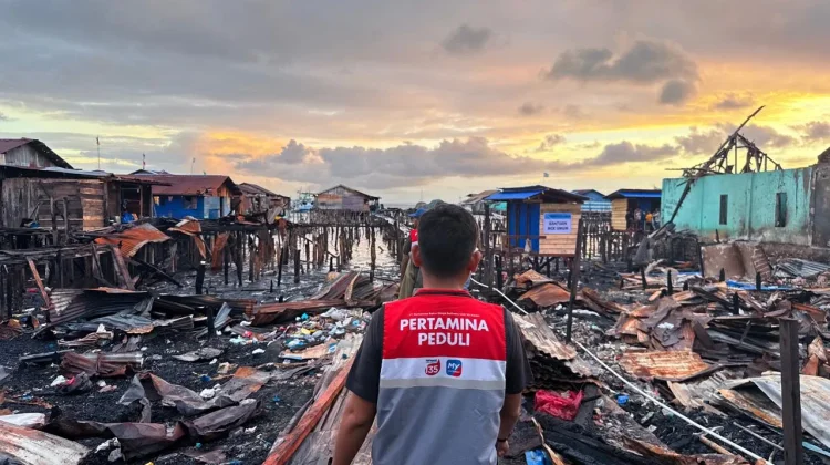 Ringankan Duka Kebakaran Sorong, Kilang Kasim Gandeng Generasi Muda