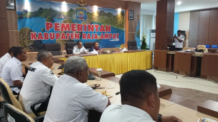 Adinkes Evaluasi Penanggulangan AIDS, TB, dan Malaria di Raja Ampat