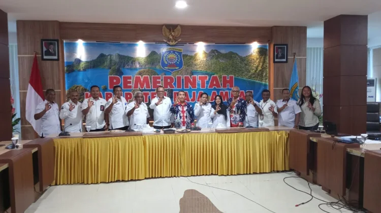 Adinkes Evaluasi Penanggulangan AIDS, TB, dan Malaria di Raja Ampat