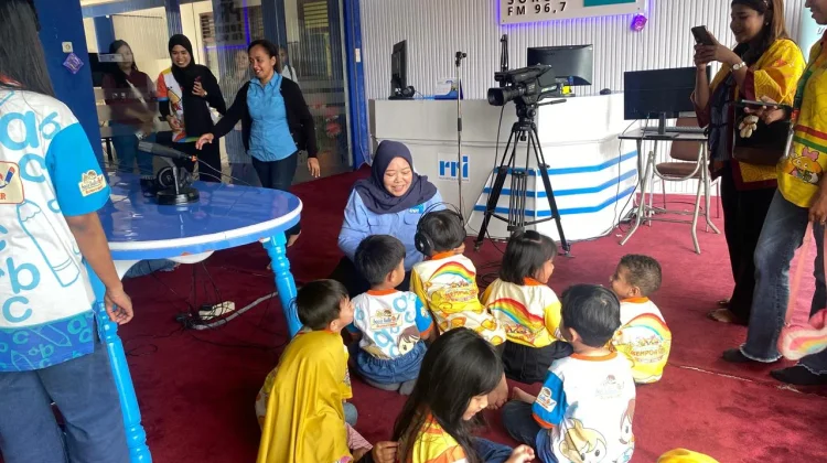 Fasilitas Perpustakaan Terbatas, Keluarga Jadi Kunci Bangun Kebiasaan Membaca