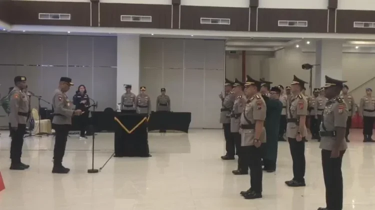 Kapolda Papua Barat Daya Pimpin Sertijab Terhadap 3 Pejabat Utama PBD
