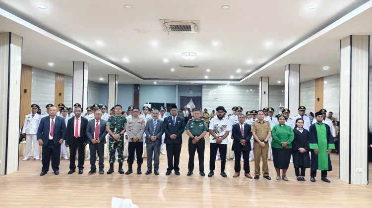 Bupati Raja Ampat Lantik 16 Kepala Distrik dan 4 Lurah