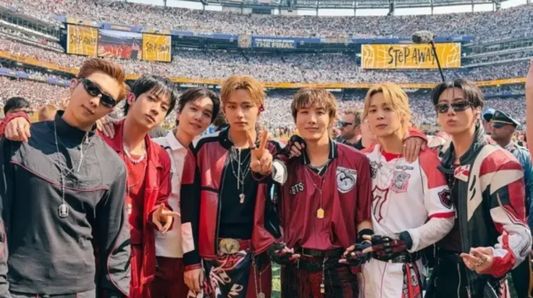 BTS Bawakan Lagu Dynamite di Halftime Show Final Piala Dunia