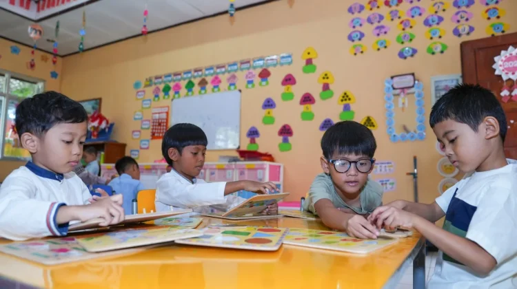 HAN 2026, Kemendikdasmen Ajak Anak Kurangi Gawai dan Kembali Bermain