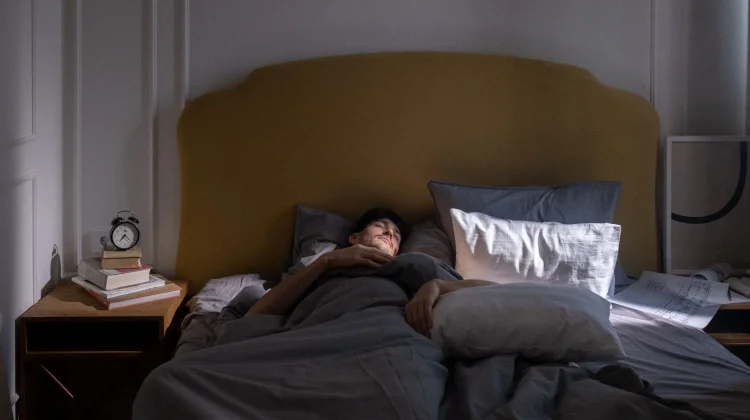 Sering Bangun Tidur dalam Kondisi Badan Pegal,Ternyata Ini Penyebab Utama