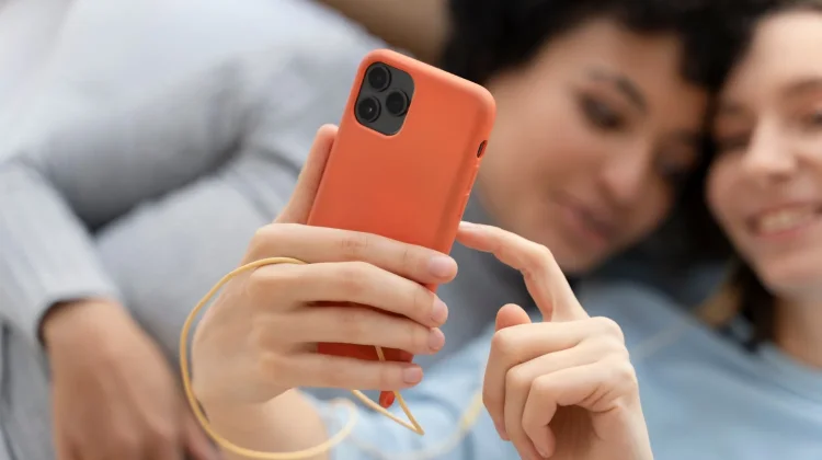 Salah Pilih Casing, Risiko Kerusakan Handphone Jadi Lebih Besar