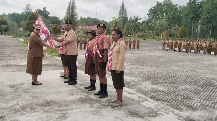 Bupati Sorong Selatan Lepas Kontingen Jambore Nasional XII