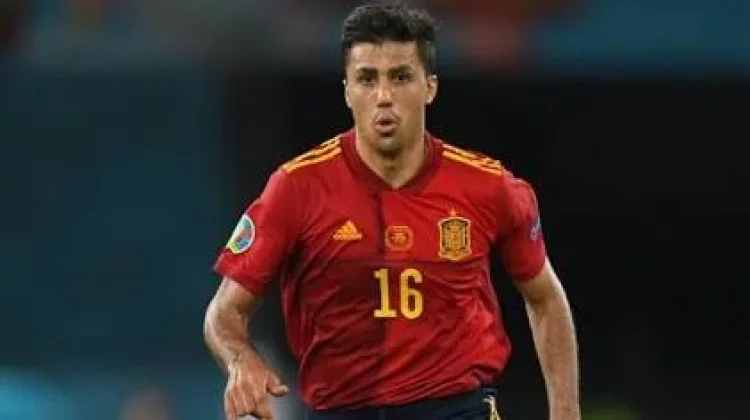 Bintang Spanyol Rodri Dikabarkan Siap Bergabung ke Real Madrid