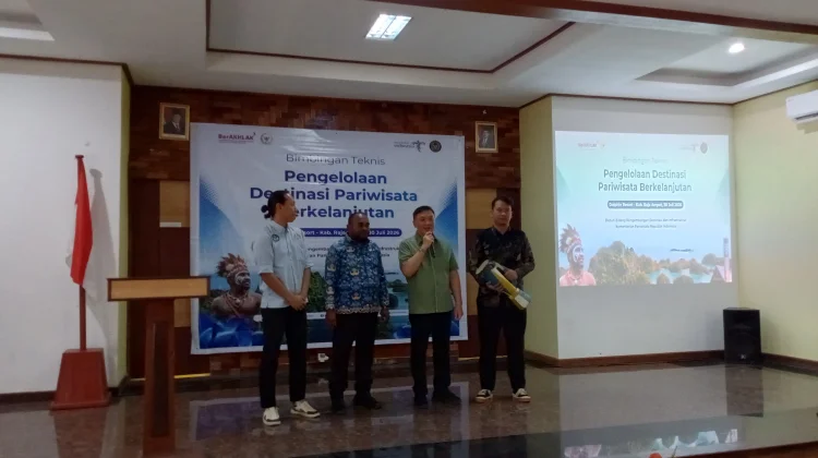 Komisi VII dan Kemenpar Fasilitasi Bimtek Pelaku Usaha Wisata di Raja Ampat