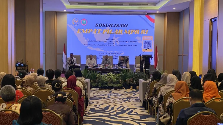 Sosialisasi Empat Pilar, Anggota DPR Robert Kardinal Serap Aspirasi Guru