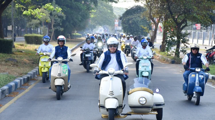 Pangkoarmada III Ikuti Executive Scooter Riding Bersama Kasal