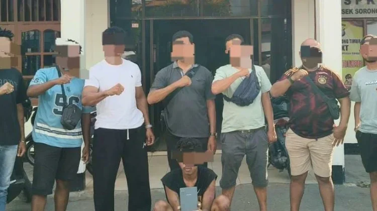 Team Paniki Polsek Sorong Timur Tangkap Spesialis Pencurian Handphone Tablet