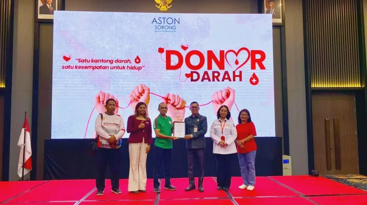 ASTON Sorong Raih Penghargaan dari PMI Kota Sorong atas Komitmen Donor Darah