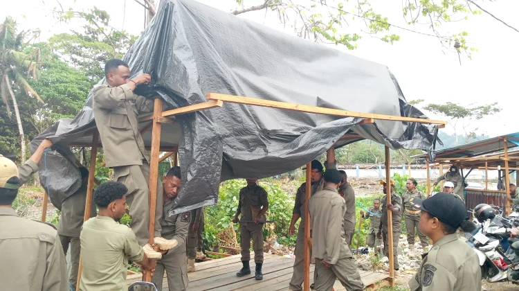 Suara Tangis dan Kericuhan Warnai Relokasi Pedagang di Raja Ampat